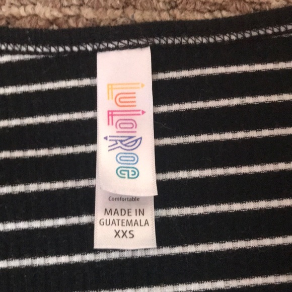 LuLaRoe Shirt!! - Picture 2 of 2